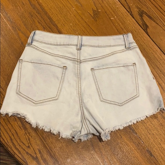 High Rise shorts - Picture 2 of 3